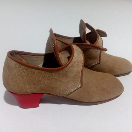Nepolian Ladies Shoes with Brass Buckle