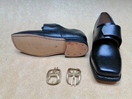 Nepolian Shoes with Brass Buckle