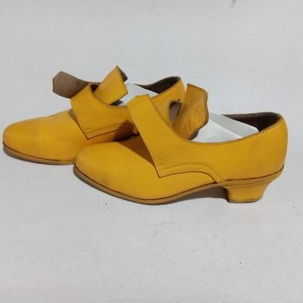 Nepolian Ladies Shoes with Brass Buckle